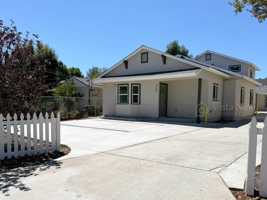 featured image of 909 S Spruce St