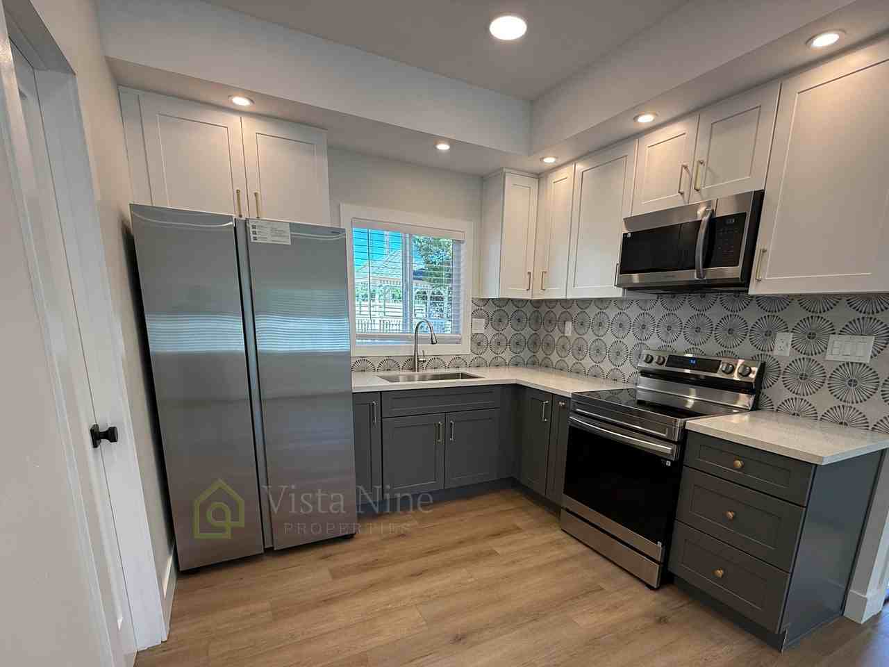 909 S Spruce St - Photo 5 of 13
