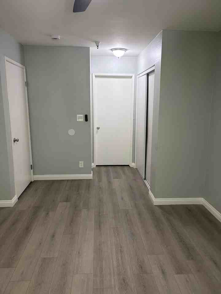 5811 Tujunga Ave #405 - Photo 4 of 8