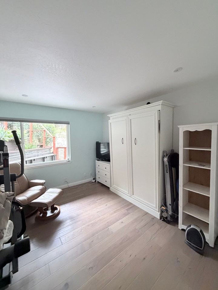 1013 Trillium Ln - Photo 2 of 16