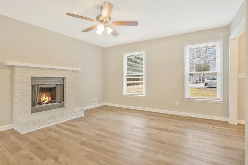 1649 Roman Point Dr - Photo 4 of 10