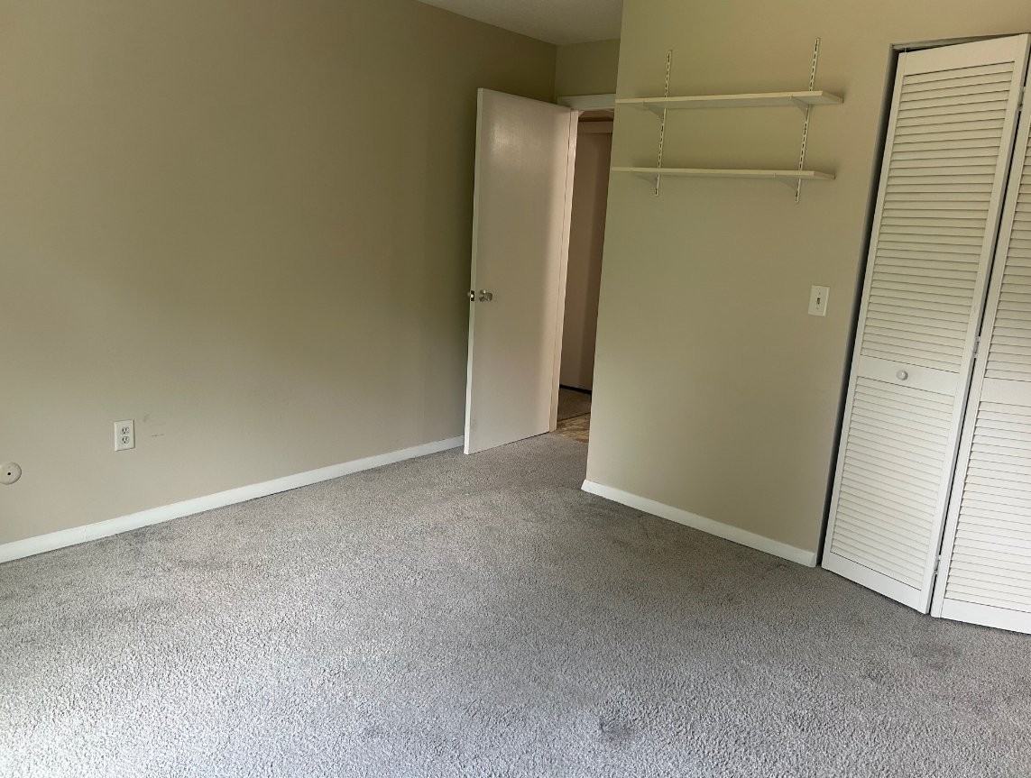 3 Shadowbrook Ln - Photo 3 of 10