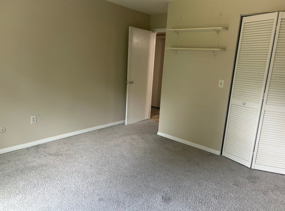 3 Shadowbrook Ln - Photo 4 of 10