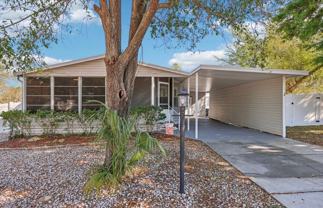 39 Maplehurst Ave - Photo 1 of 1