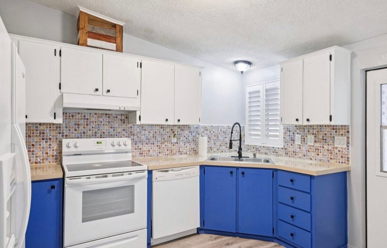 39 Maplehurst Ave - Photo 6 of 21