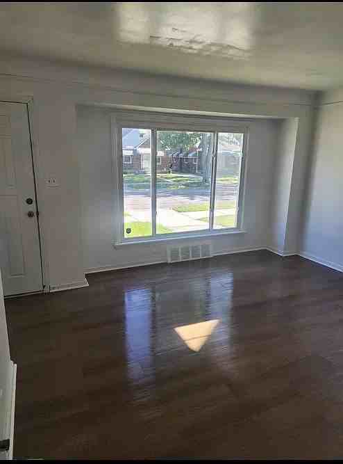 16509 Tacoma St - Photo 4 of 5