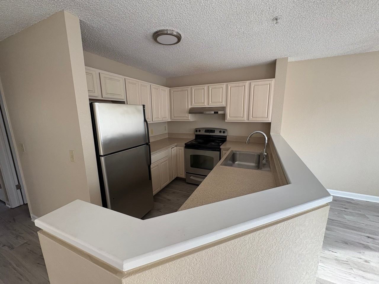 635 Walden Cir #206 - Photo 6 of 16