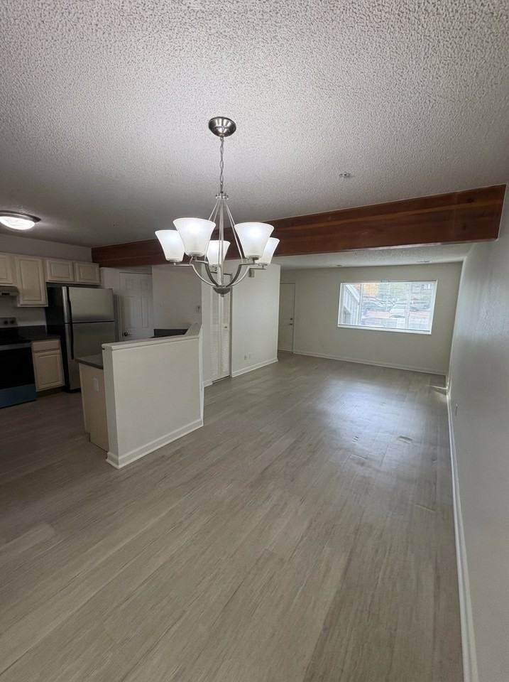 627 Walden Cir #204 - Photo 4 of 16