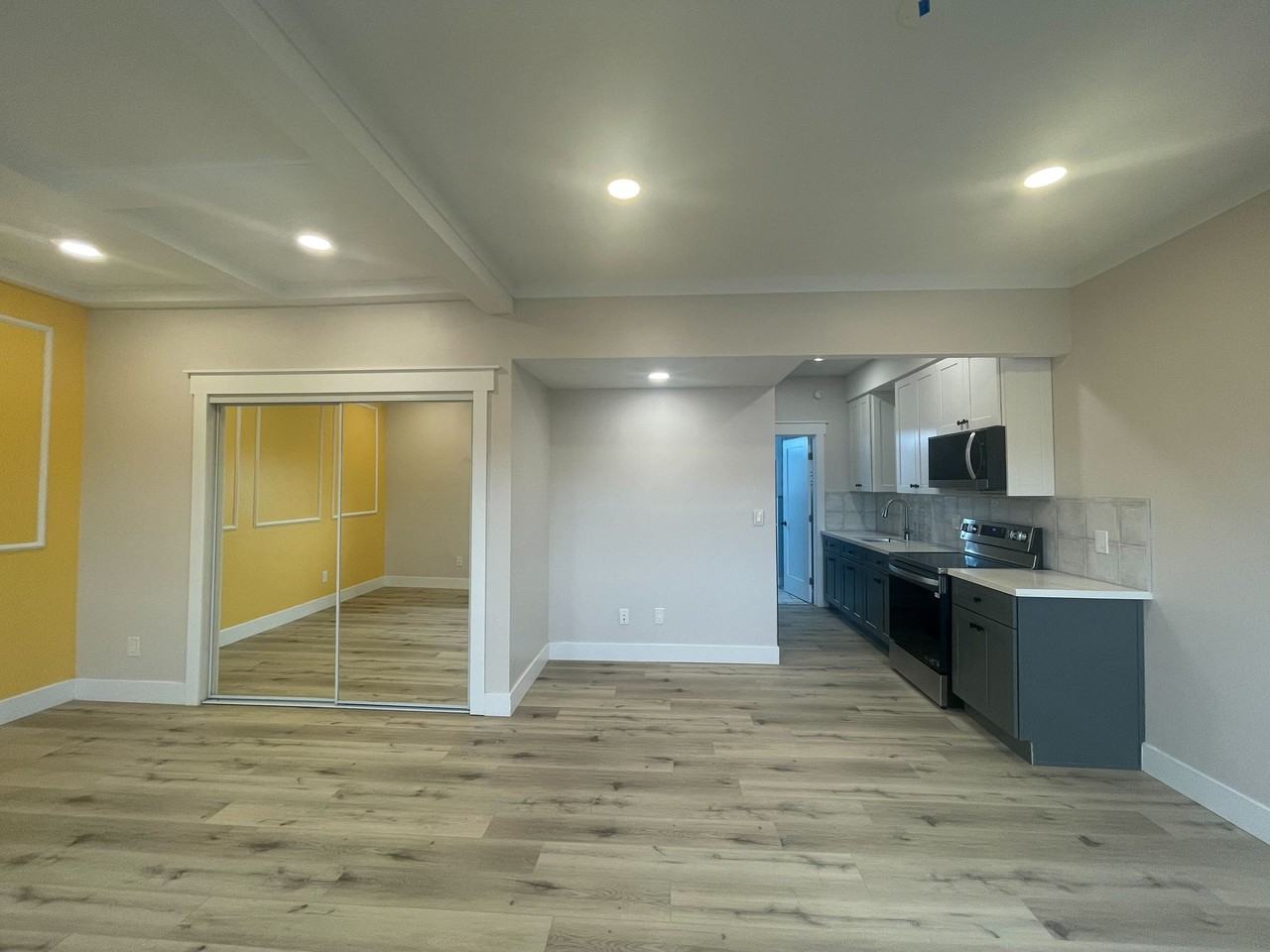 3093 39th St #B - Photo 4 of 11