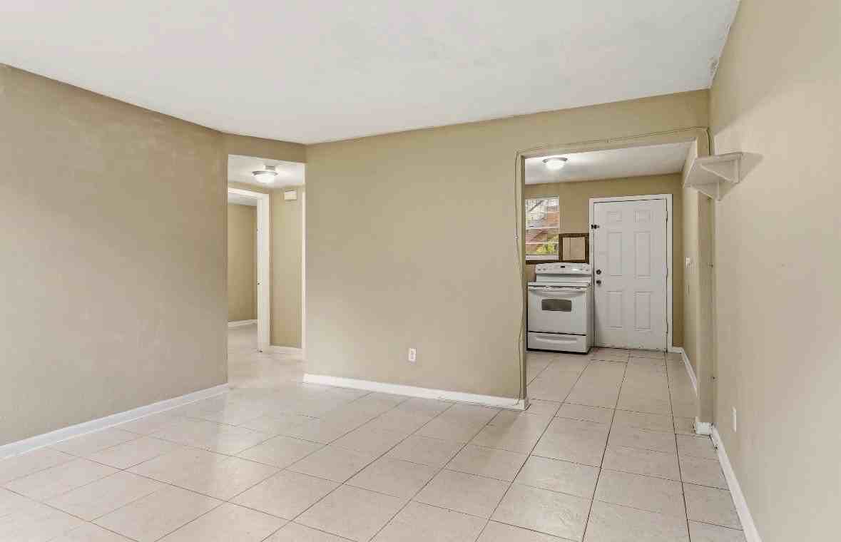 11628 Charlie Rd - Photo 2 of 12