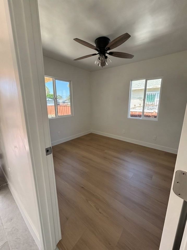 9318 Hooper Ave - Photo 2 of 8