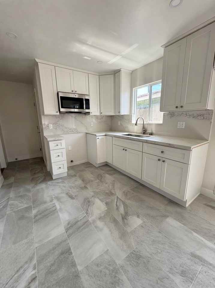 9318 Hooper Ave - Photo 7 of 8