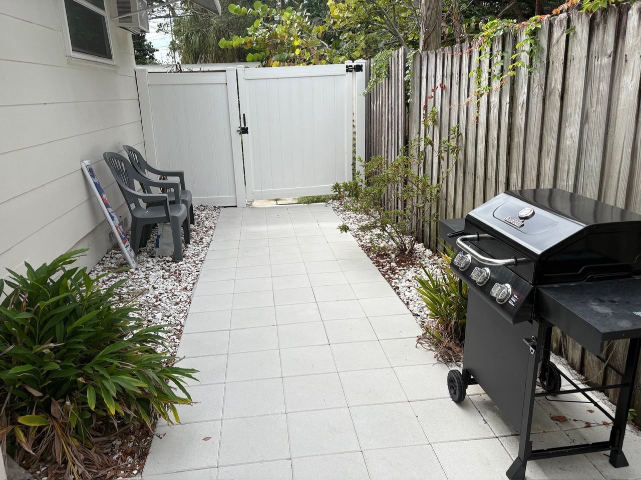 2176 8th Ave N #1 - Photo 5 of 8
