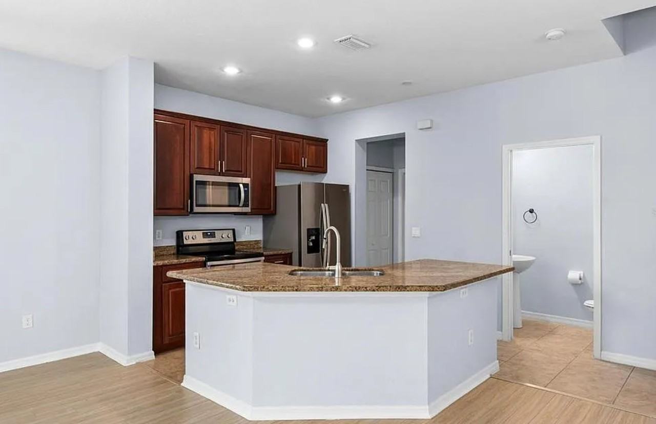7435 Arlington Grove Cir - Photo 4 of 20
