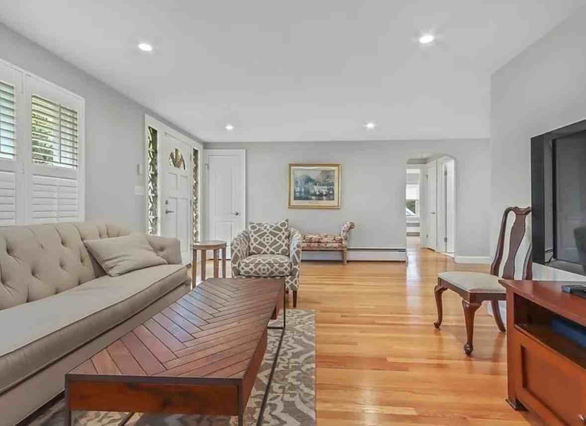 86 Croft Regis Rd - Photo 3 of 17