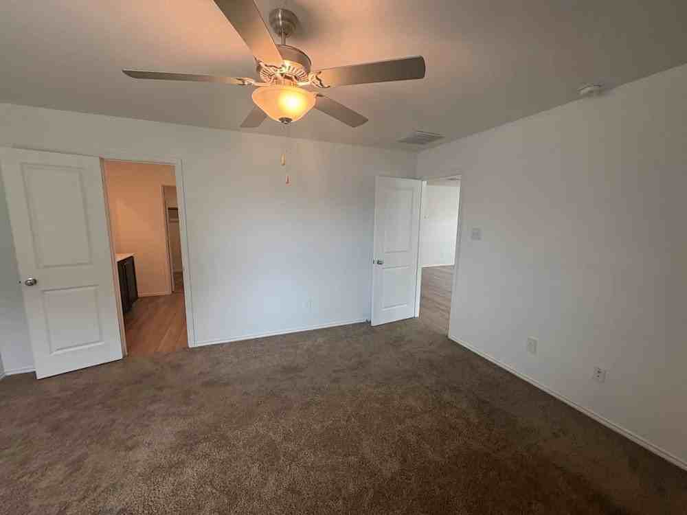 1321 Haymarket Rd - Photo 3 of 9