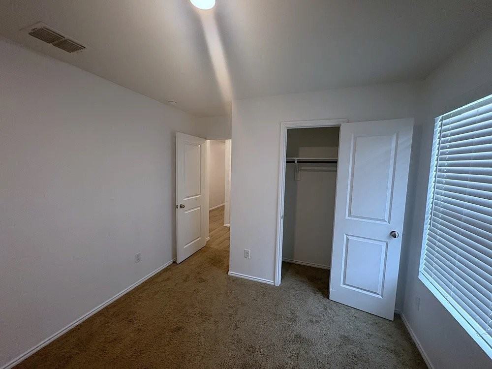 1321 Haymarket Rd - Photo 6 of 9