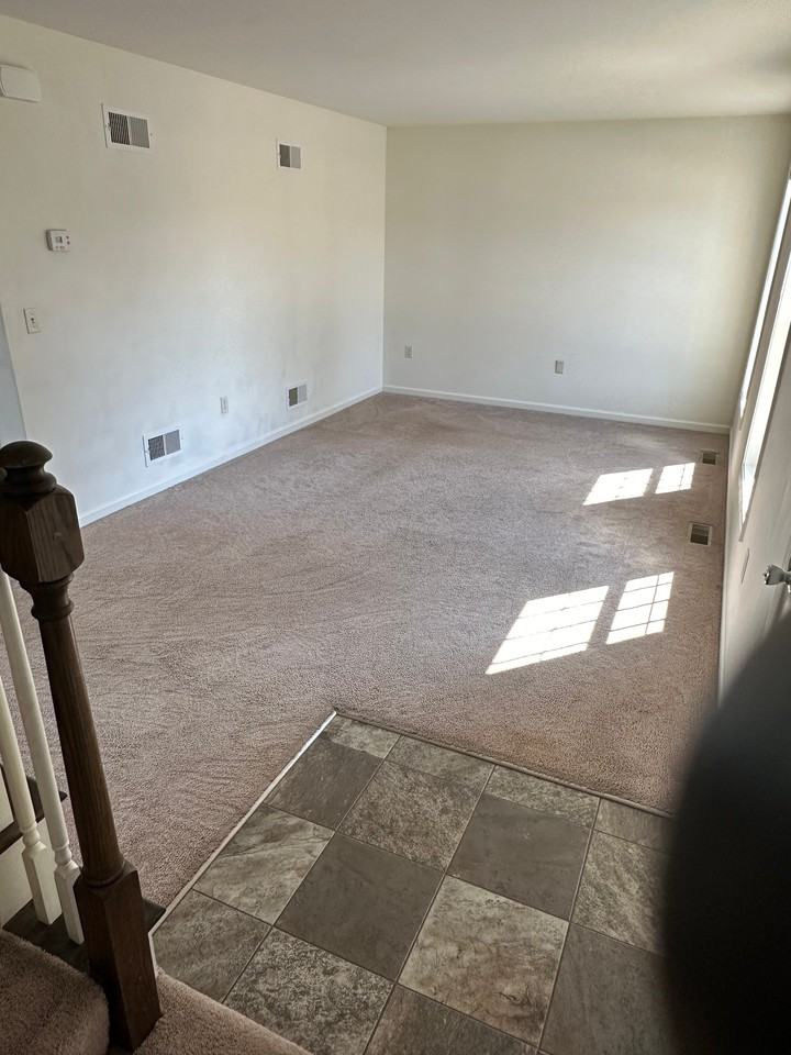110 Nolan Dr - Photo 5 of 20