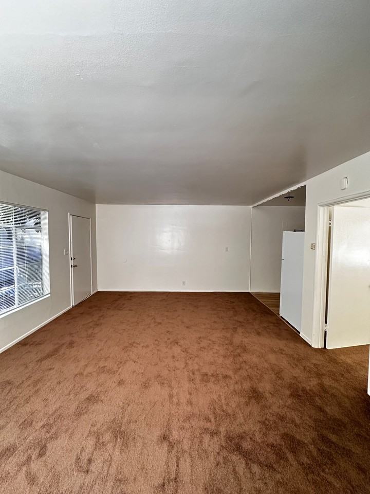 2821 Nina St #A - Photo 2 of 7