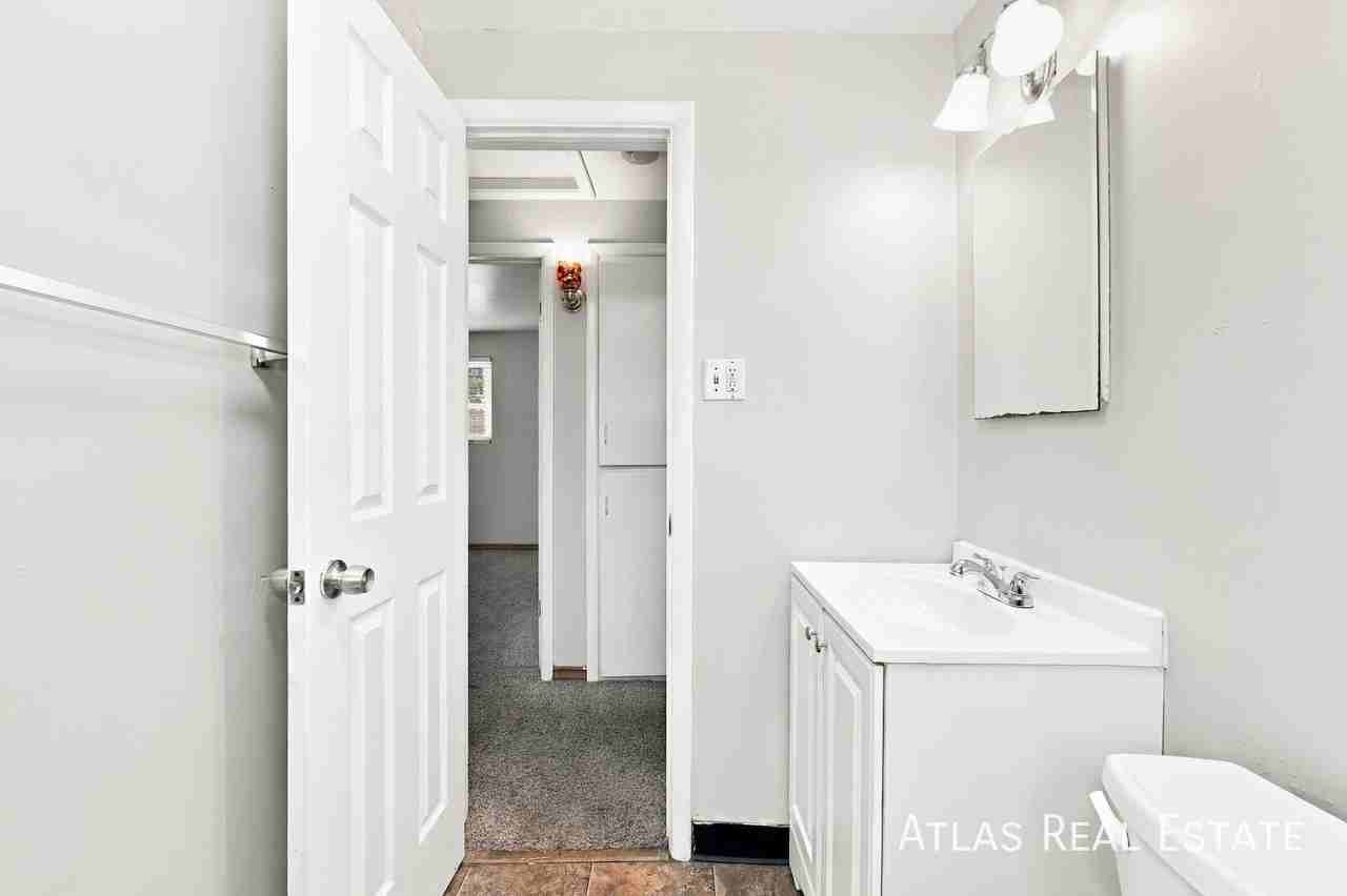 3586 Olive St - Photo 5 of 15