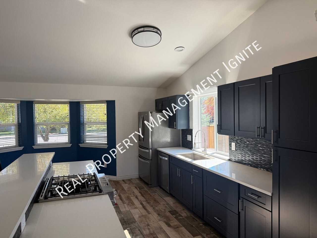 62625 Hawkview Rd - Photo 2 of 16