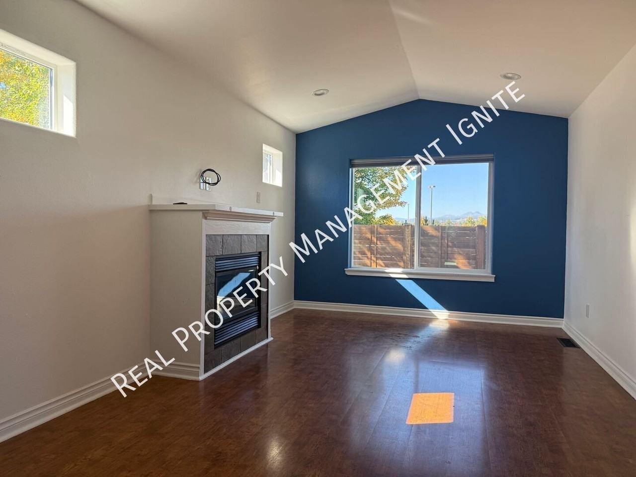 62625 Hawkview Rd - Photo 5 of 16