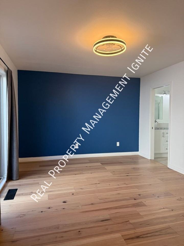 62625 Hawkview Rd - Photo 7 of 16