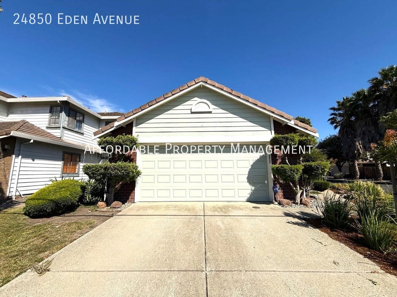 24850 Eden Ave - Photo 2 of 27