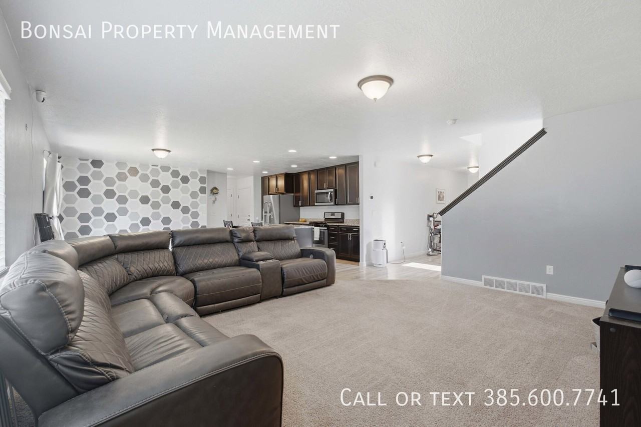 4196 Dryland Way - Photo 5 of 30
