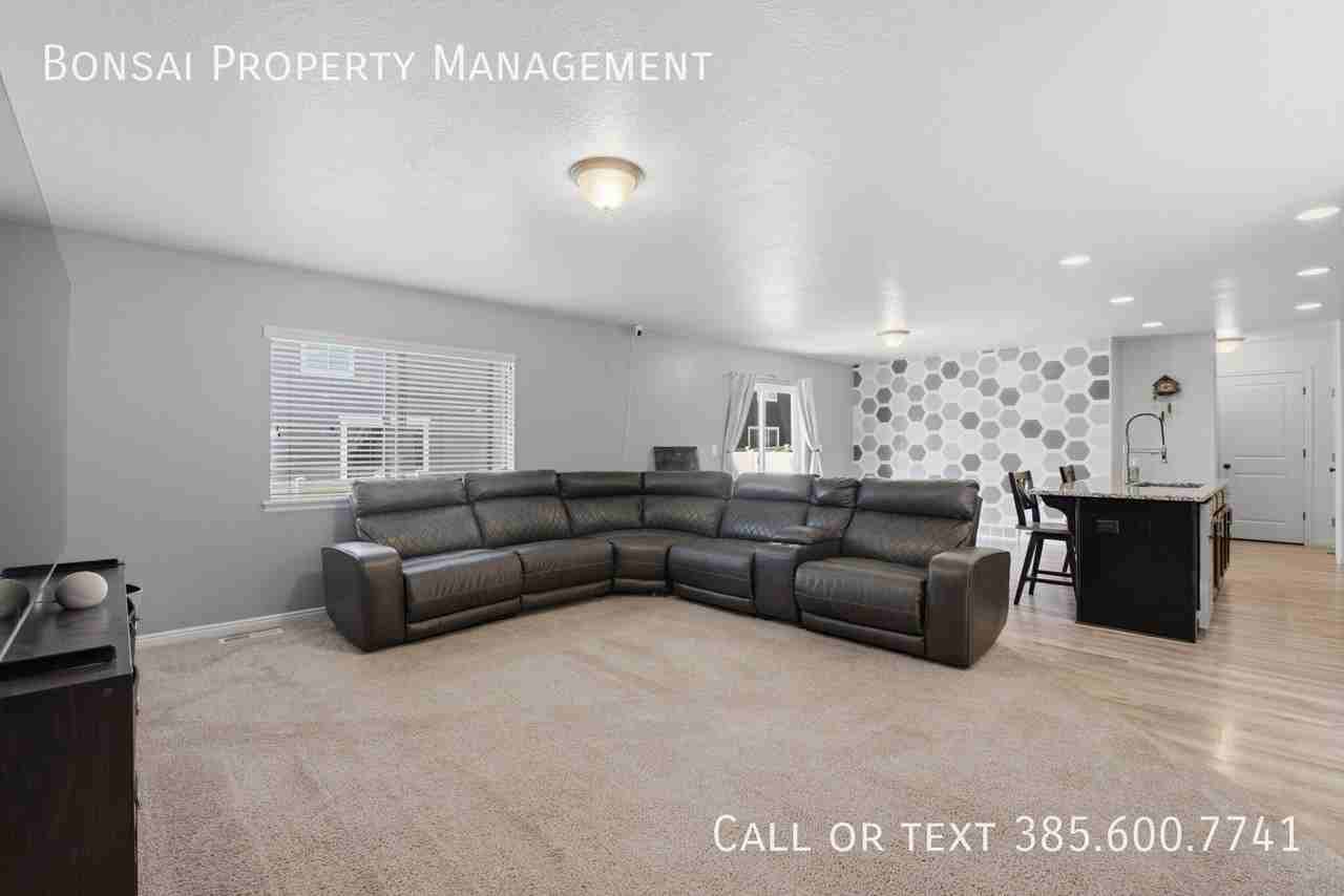 4196 Dryland Way - Photo 6 of 30