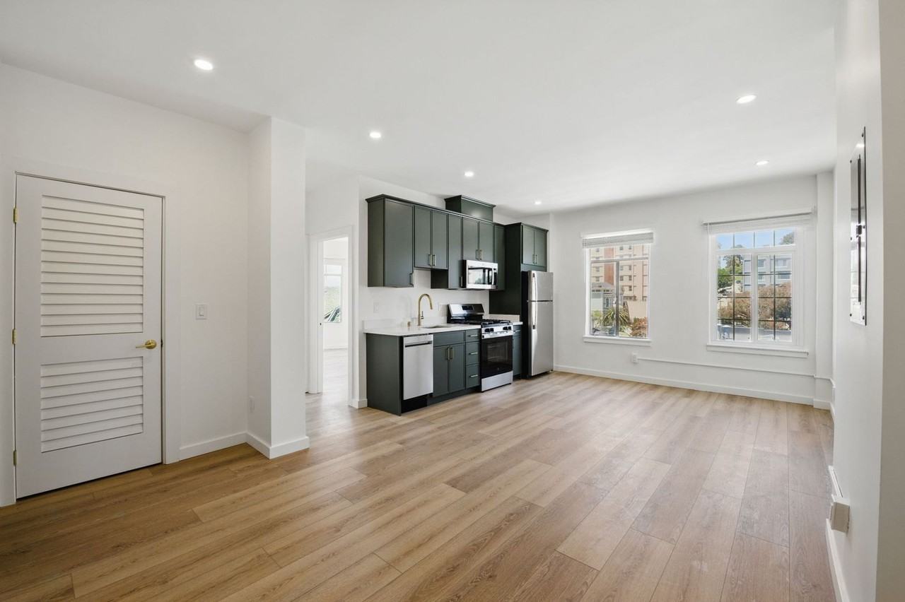 1700 Octavia St #706