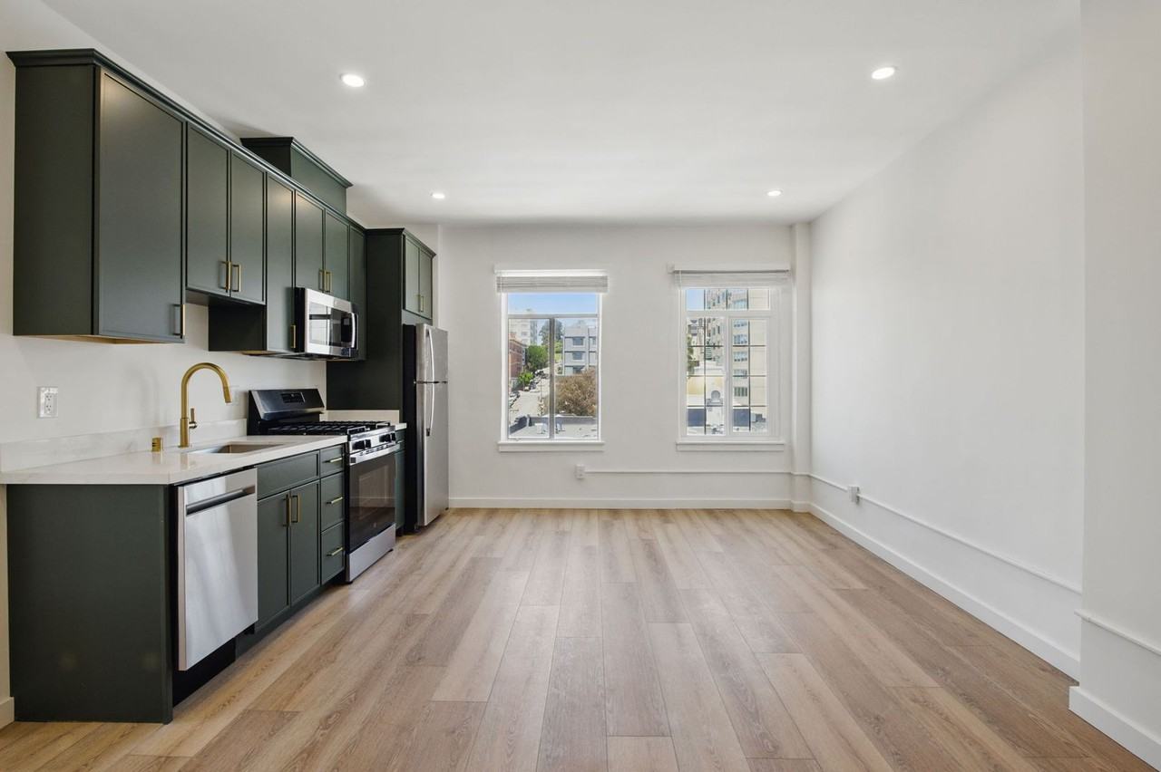 1700 Octavia St #706 - Photo 4 of 31