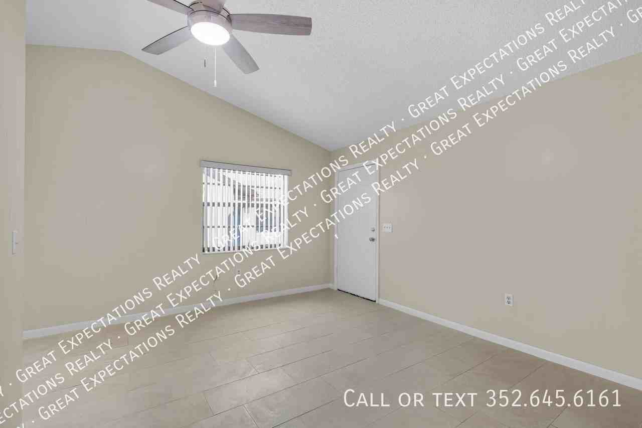 3343 Ne 56th Ave - Photo 3 of 18