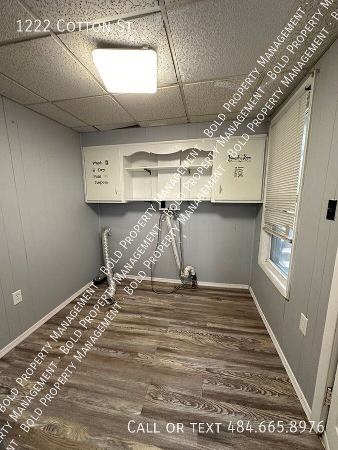 1222 Cotton St - Photo 5 of 13