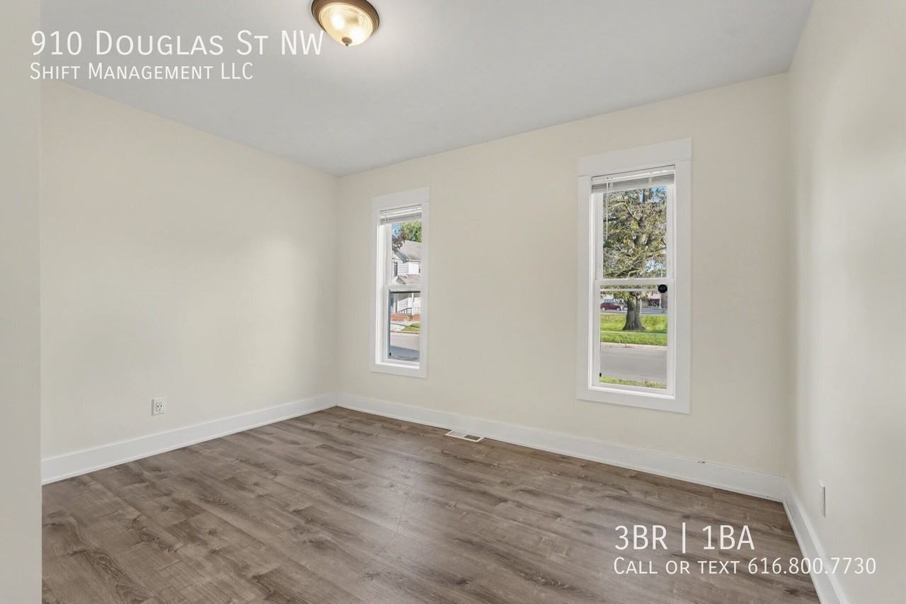 910 Douglas St Nw - Photo 5 of 15