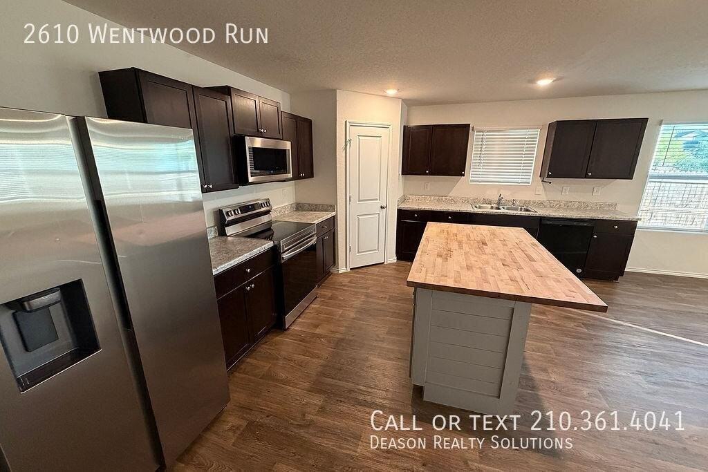 2610 Wentwood Run - Photo 6 of 32