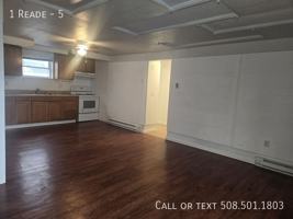 featured image of 1 Reade St #5