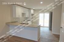1006B Martin Dr #B - Photo 5 of 14