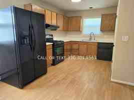 featured image of 1082 Hazel St