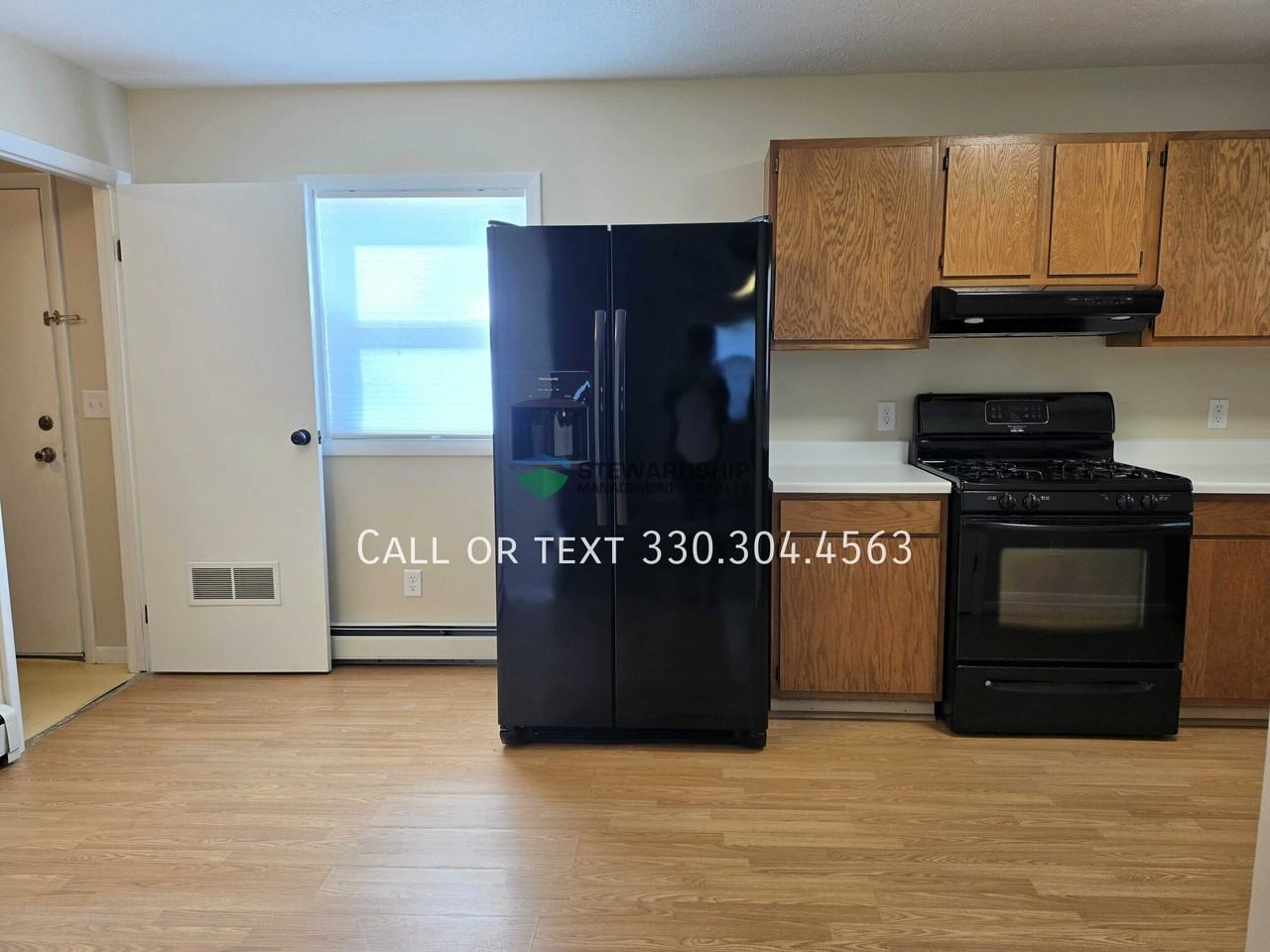 1082 Hazel St - Photo 2 of 37