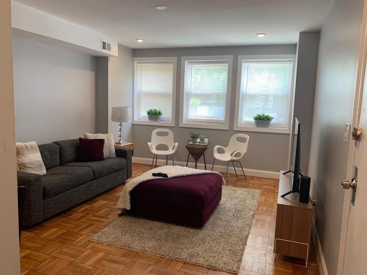 1385 NICHOLSON - Photo 3 of 10