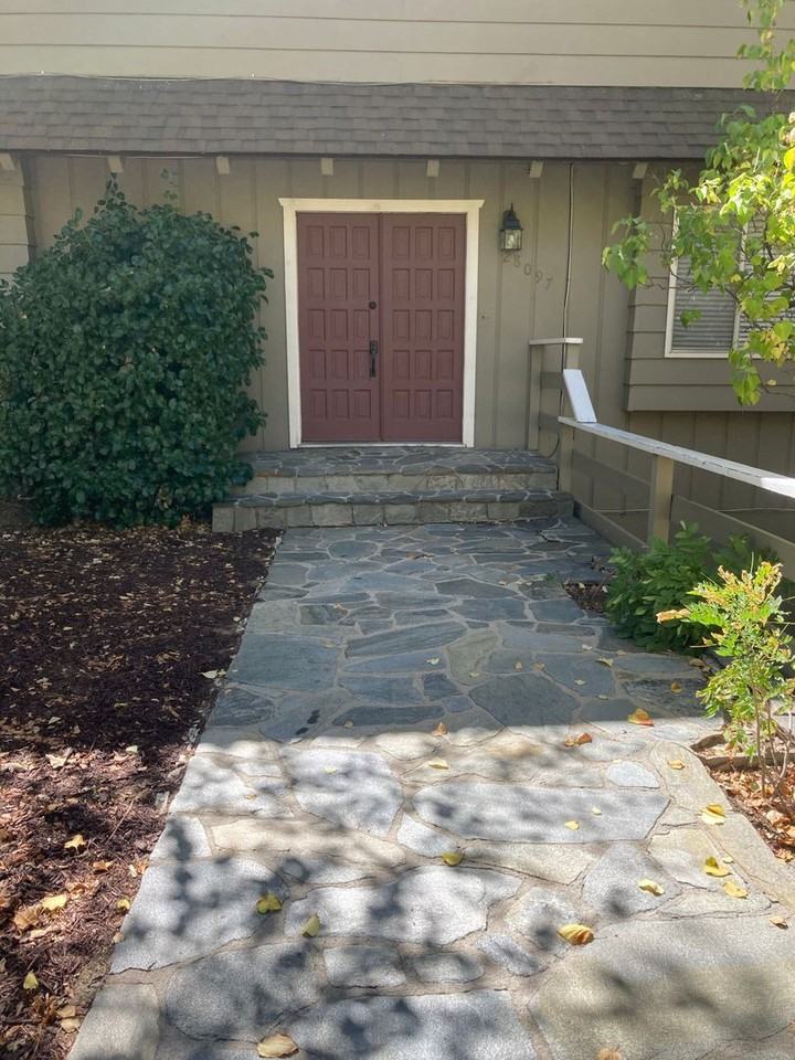 28097 Geneva Ln - Photo 2 of 50