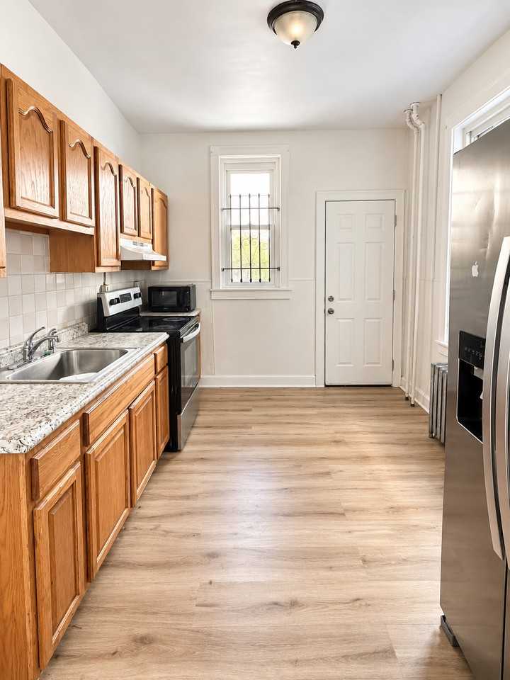 3218 Potter St - Photo 5 of 14