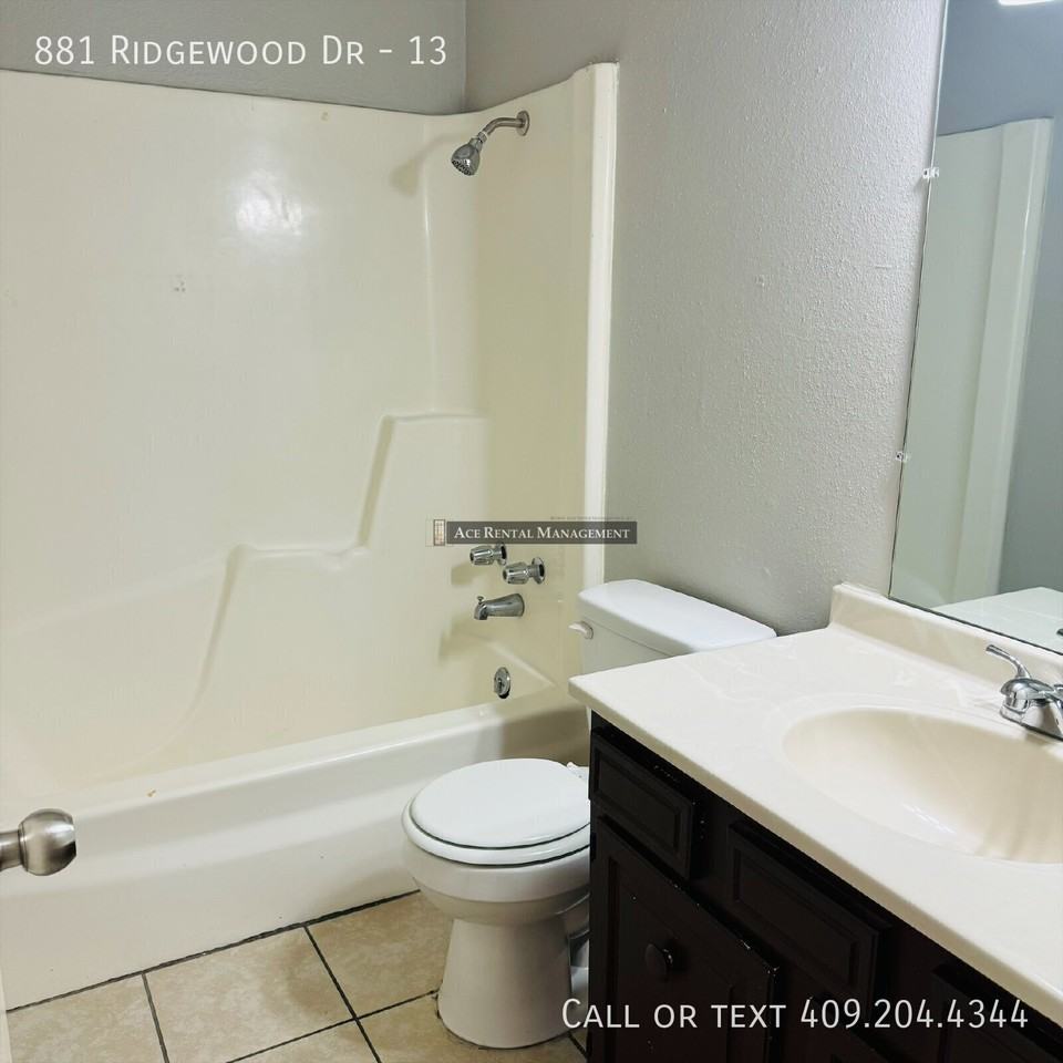 881 Ridgewood Dr #13 - Photo 5 of 7