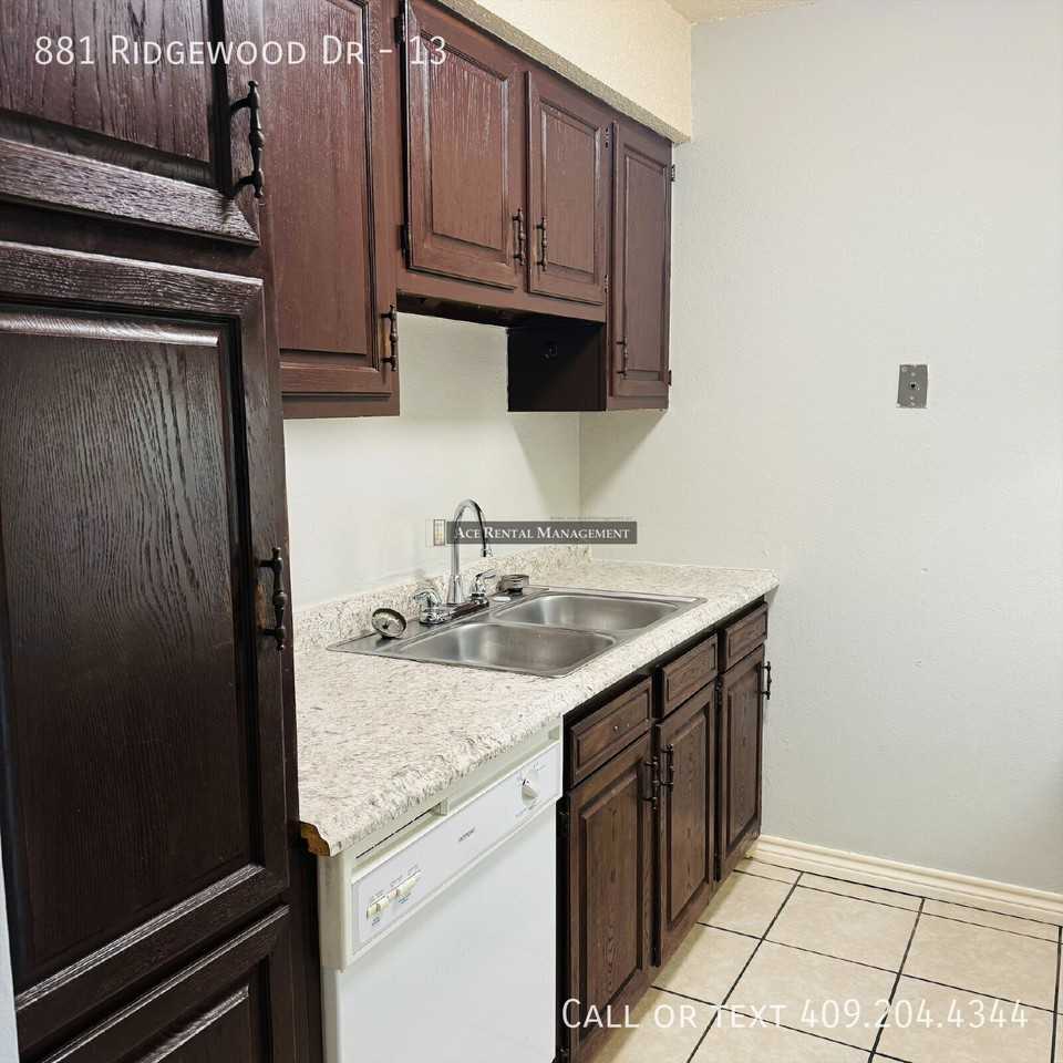 881 Ridgewood Dr #13 - Photo 7 of 7