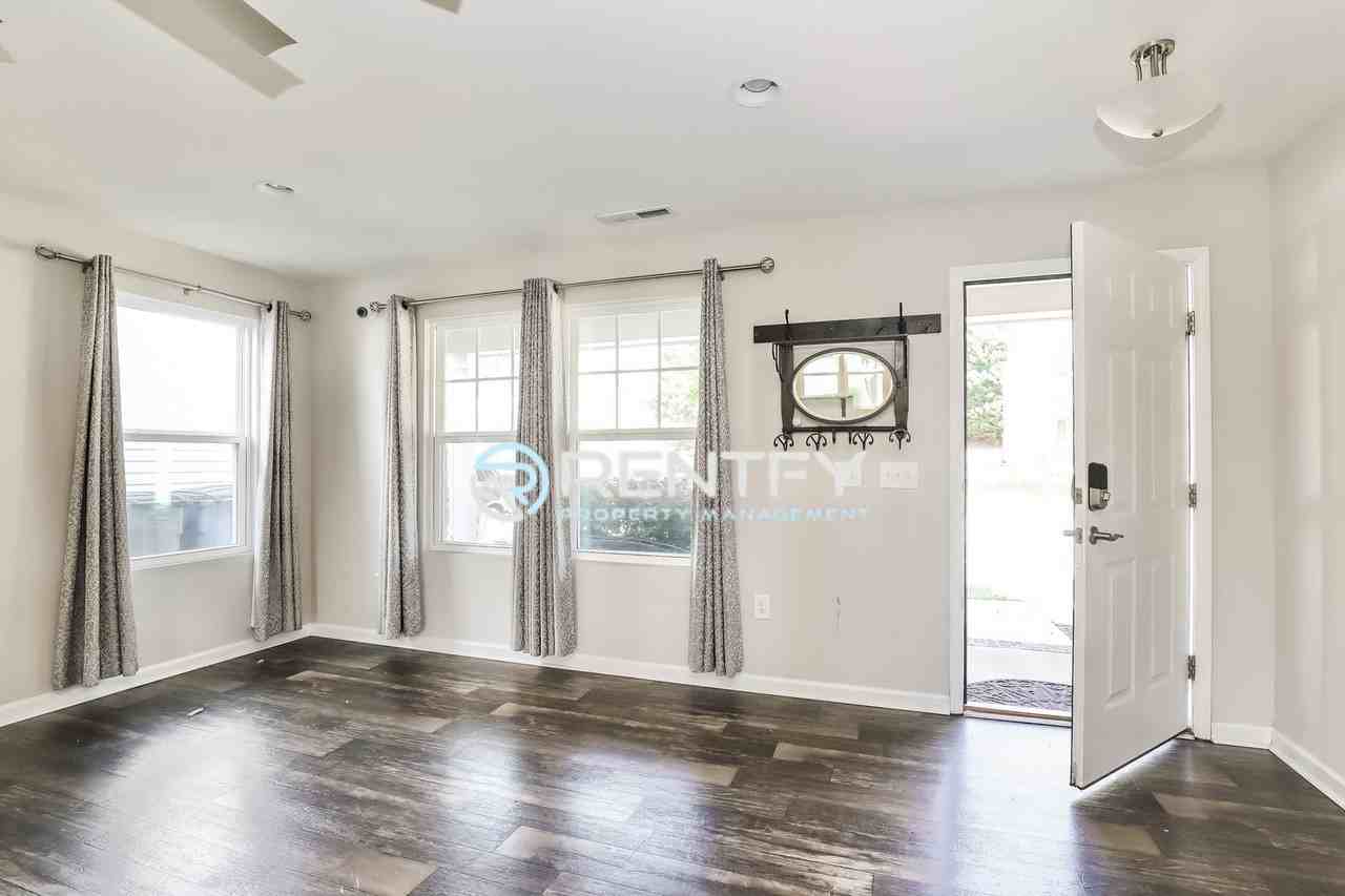 370 Inlet Place Dr - Photo 4 of 21