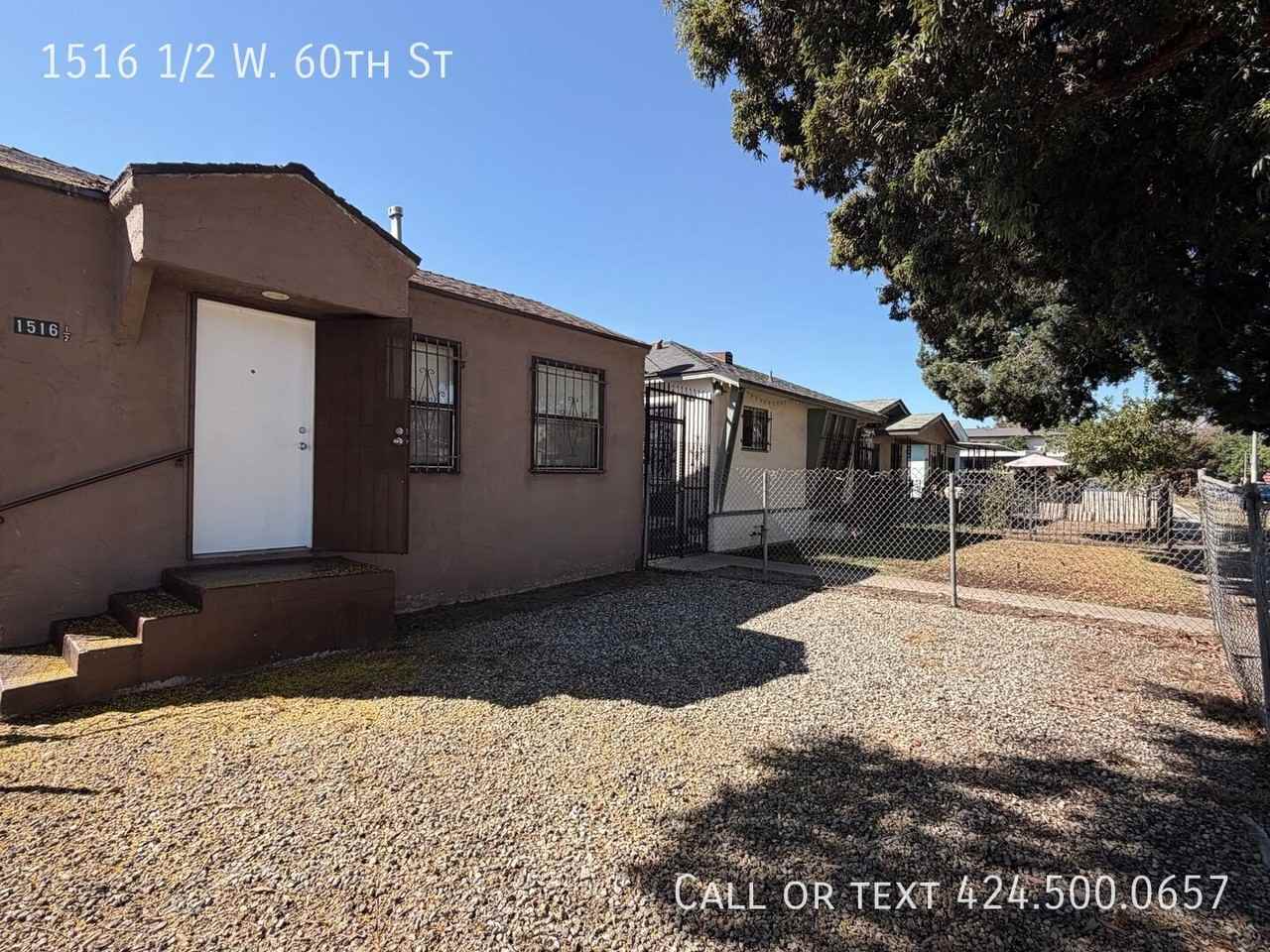 1516 1/2 W 60th St - Photo 3 of 10