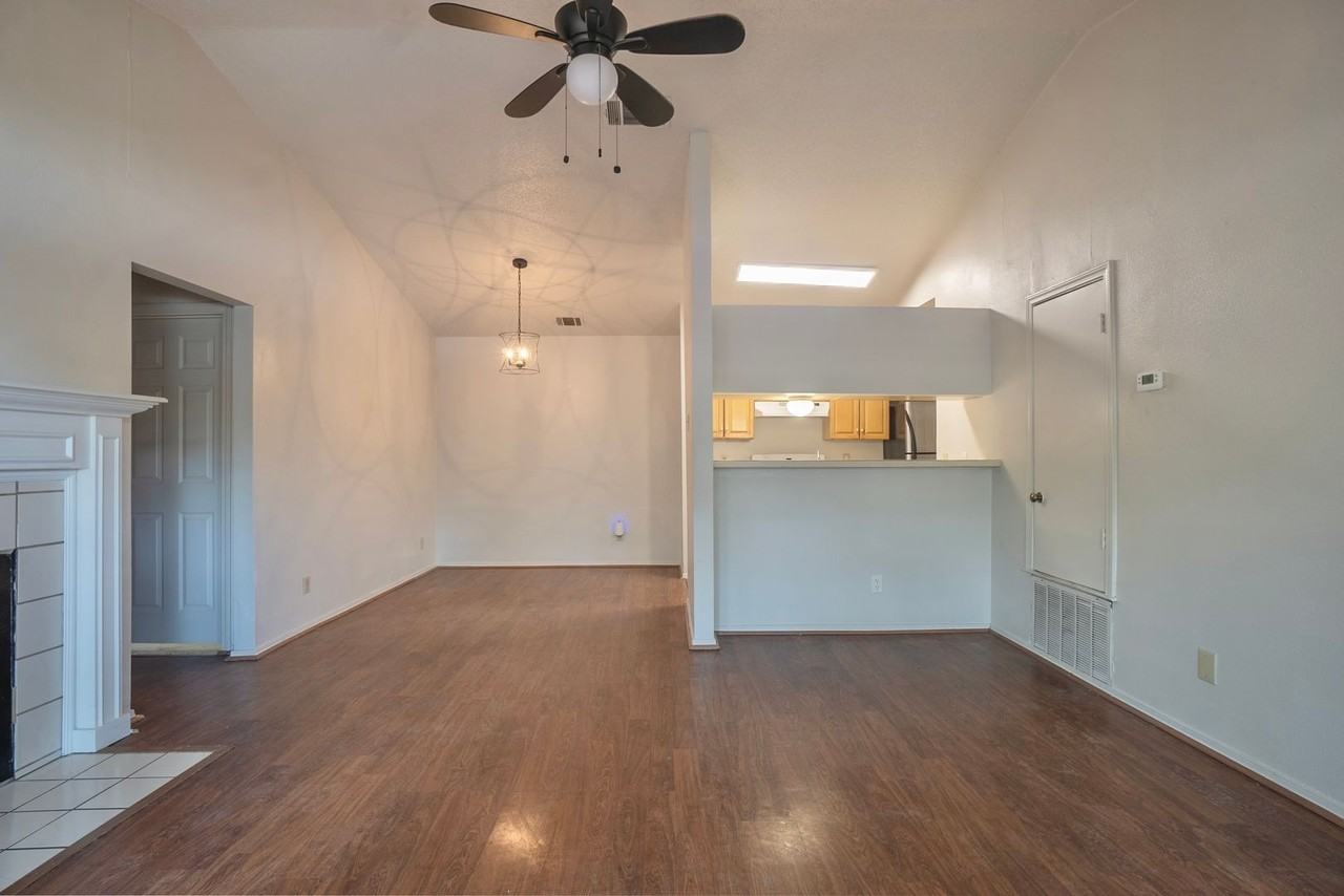 305 Regatta Ct #A - Photo 4 of 28