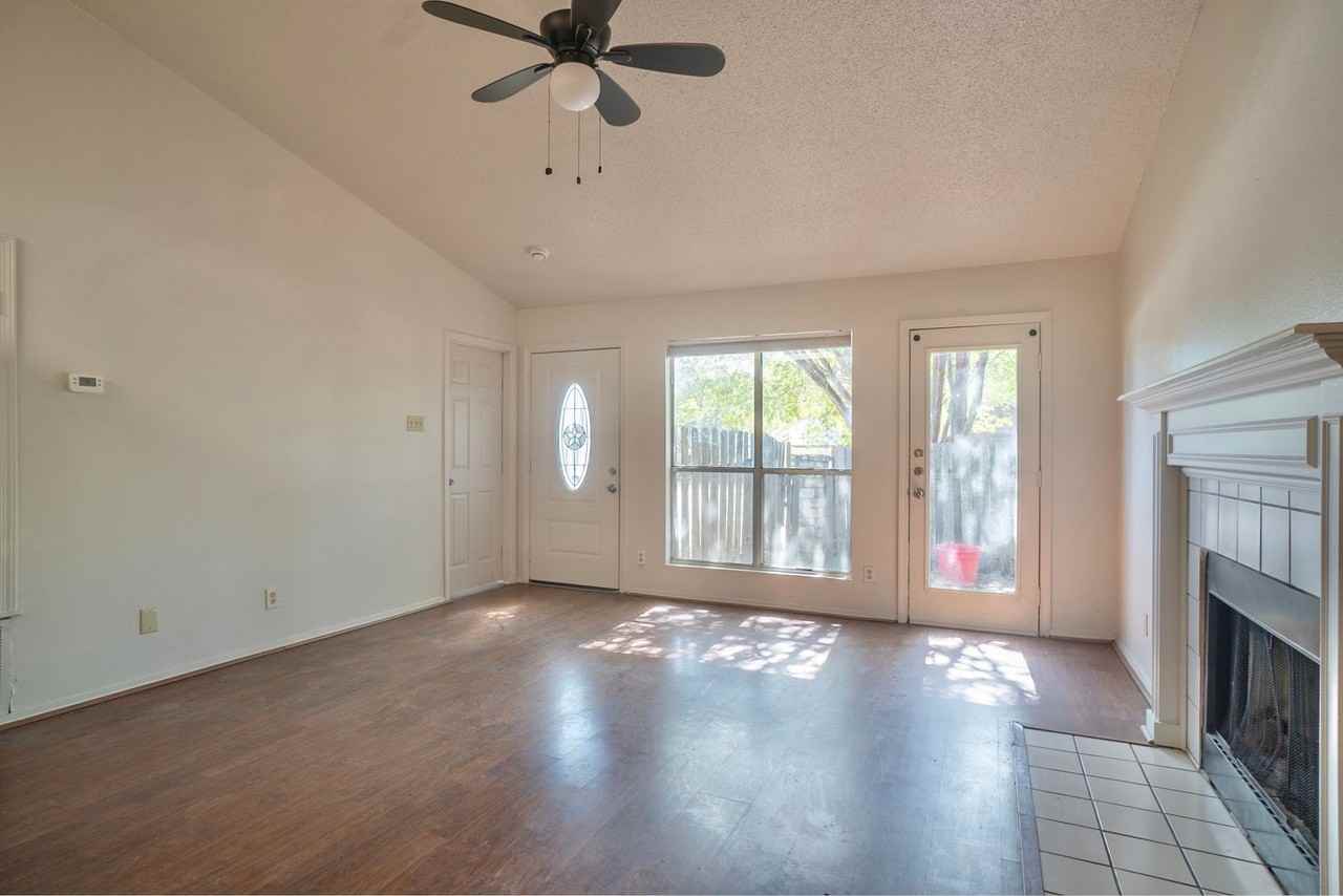 305 Regatta Ct #A - Photo 7 of 28