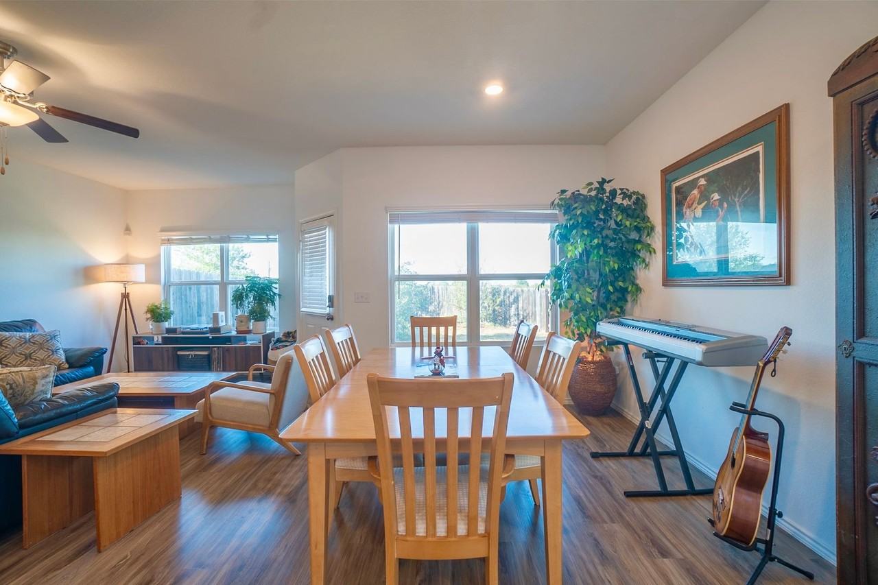 15212 Spruce Frost Cv #B - Photo 4 of 31